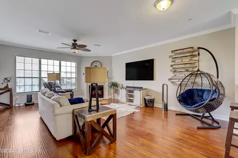 4494 Congressional Dr, Jacksonville, FL 32246