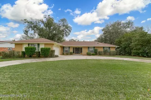 5752 Fort Sumter Rd, Jacksonville, FL 32210