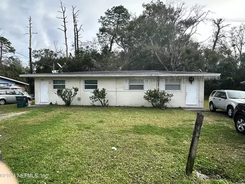 1633 Brookview Dr S, Jacksonville, FL 32246