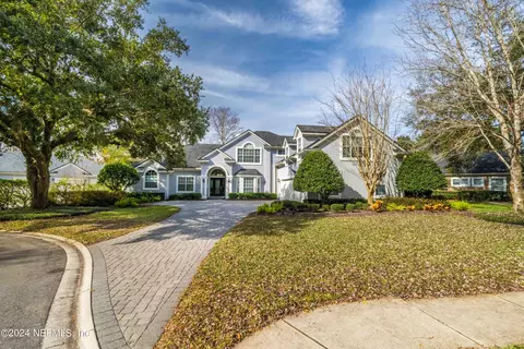 8252 Bay Tree Ln, Jacksonville, FL 32256