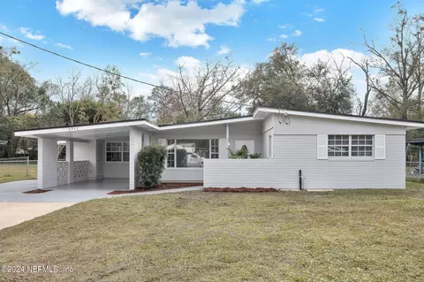 6942 Rollo Rd, Jacksonville, FL 32205