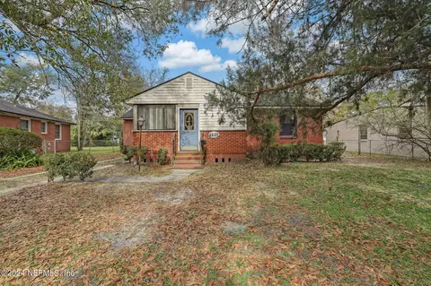 4825 Sefa Cir N, Jacksonville, FL 32210