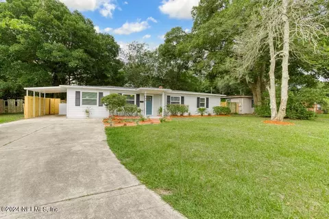 6042 Maple Leaf Dr, Jacksonville, FL 32211