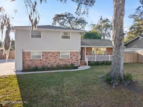 2858 Birchwood Dr, Orange Park, FL 32073