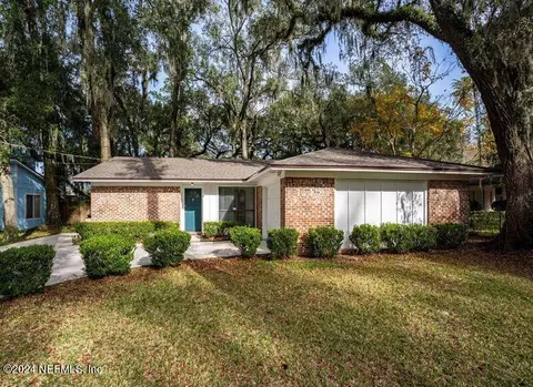 7301 Oakwood Dr, Jacksonville, FL 32211