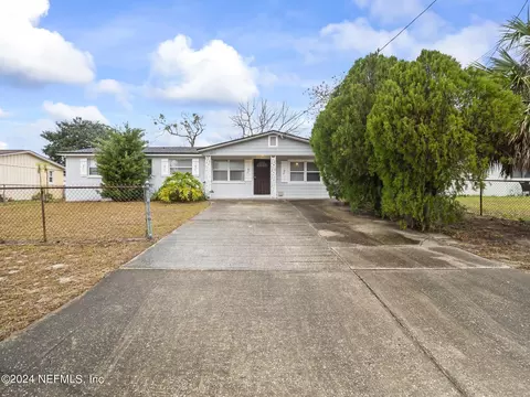 10773 Indies Dr S, Jacksonville, FL 32246