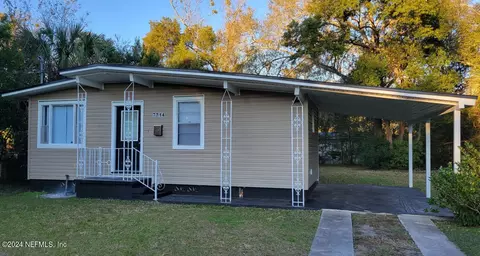 7214 Rhode Island Dr W, Jacksonville, FL 32209
