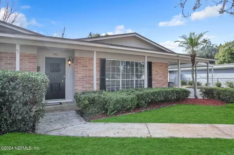 340 Suzanne Dr, Jacksonville, FL 32218