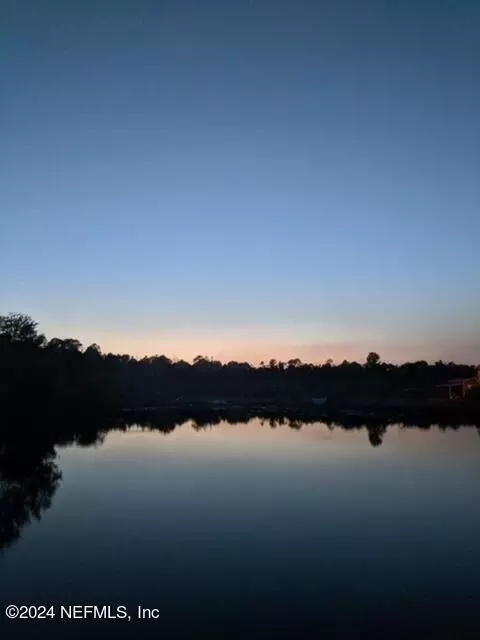 149 Baobab Trl, Interlachen, FL 32148