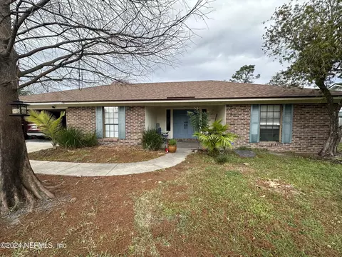 820 Elmwood St, Orange Park, FL 32065