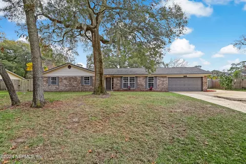 14066 Inlet Dr, Jacksonville, FL 32225