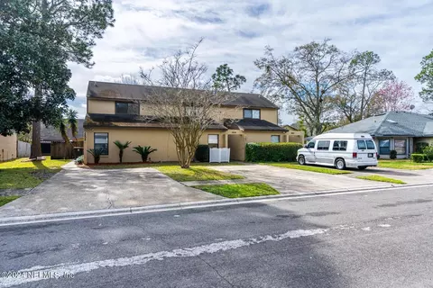 5606 Pinebay Cir, Jacksonville, FL 32244