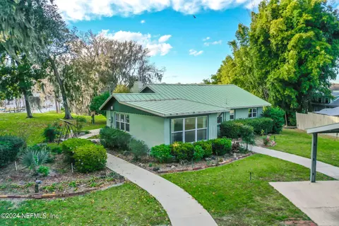 118 River Bend Rd, Welaka, FL 32193
