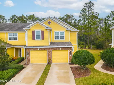6827 Roundleaf Dr, Jacksonville, FL 32258