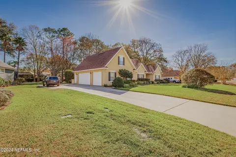 2680 Country Club Blvd, Orange Park, FL 32073