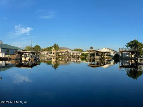 182 Sportsman Dr, Welaka, FL 32193