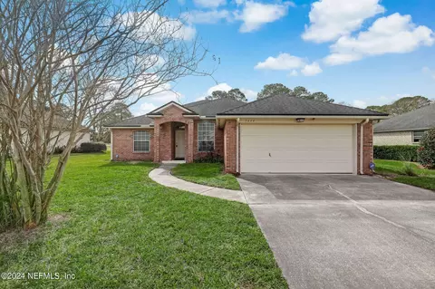 5444 Riverbreeze Ct, Jacksonville, FL 32277