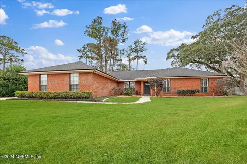 2236 Staggerbush Dr, Jacksonville, FL 32223