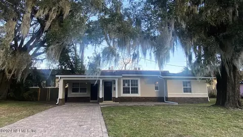 1703 Hazelhurst Dr, Jacksonville, FL 32216