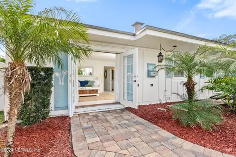 818 6th Ave N, Jacksonville Beach, FL 32250
