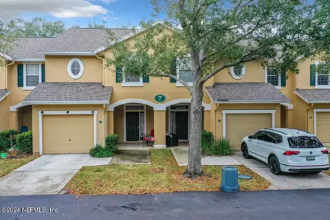 5260 Collins Rd #703, Jacksonville, FL 32244