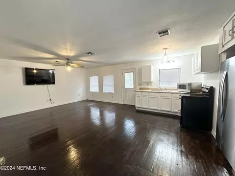 7745 Cypress St, Keystone Heights, FL 32656