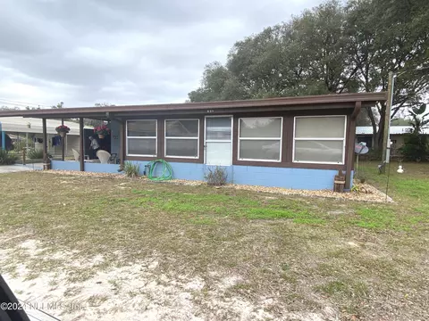 109 New York Ln, Pomona Park, FL 32181