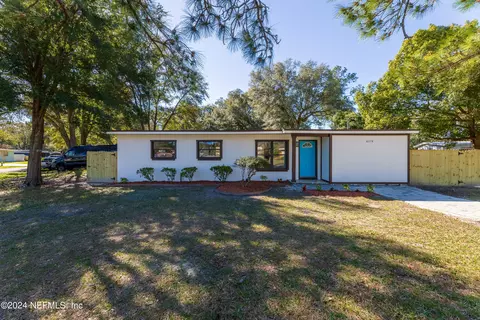 8274 Dickie Dr, Jacksonville, FL 32216