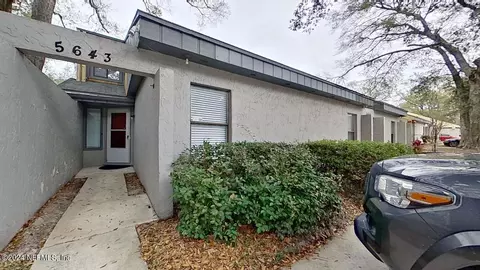 5643 Pinehill Ln, Jacksonville, FL 32244