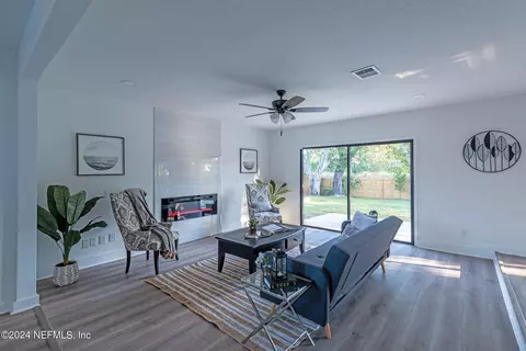 805 Hardwood St, Orange Park, FL 32065
