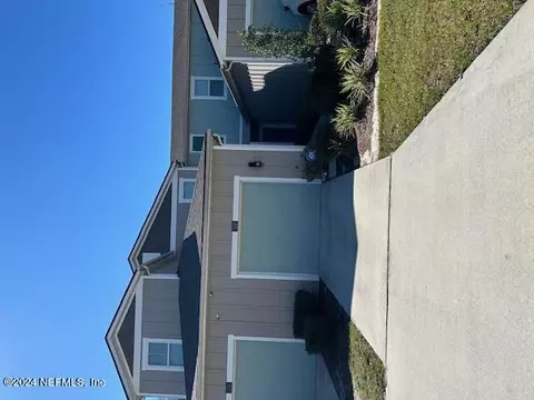 336 Aralia Ln, Jacksonville, FL 32216