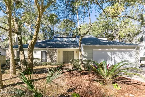 1850 Tierra Verde Dr, Atlantic Beach, FL 32233