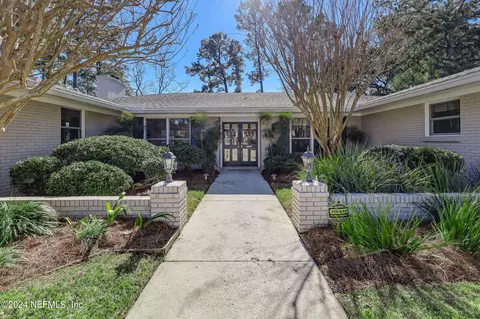 4606 Long Bow Rd S, Jacksonville, FL 32210
