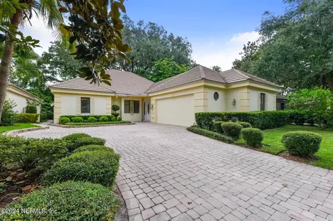 6823 Linford Ln, Jacksonville, FL 32217