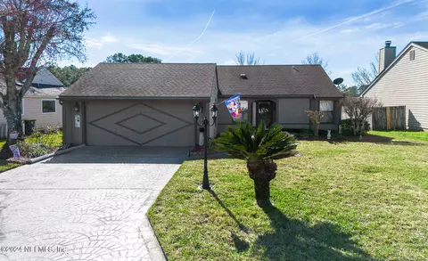 8336 Chimney Oak Dr, Jacksonville, FL 32244