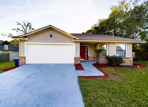 12436 W Swallow Hawk Ct W, Jacksonville, FL 32225
