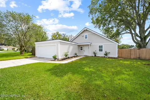 835 Century 21 Dr, Jacksonville, FL 32216