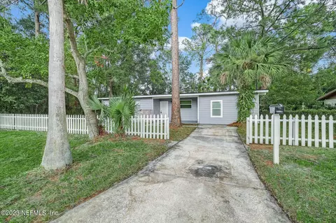 1905 Rayben Dr, Jacksonville, FL 32246
