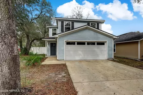8073 Stuart Ave, Jacksonville, FL 32220