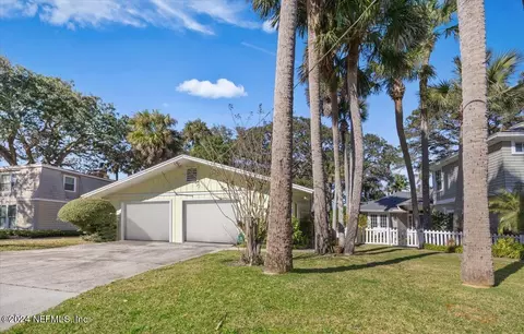 339 11th St, Atlantic Beach, FL 32233
