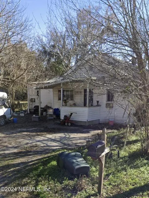 236 Holly Ct, Jacksonville, FL 32218