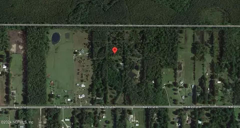 1653 NW 251st St, Lawtey, FL 32058