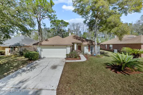 8235 Provincial Cir N, Jacksonville, FL 32277