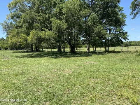 9005 Us Hwy 90, Lee, FL 32059