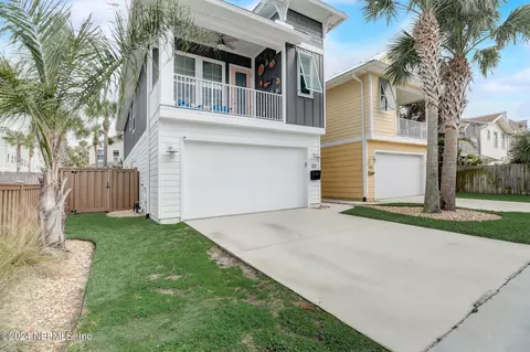 1017 2nd St N, Jacksonville Beach, FL 32250