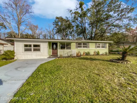 1923 Rayben Dr, Jacksonville, FL 32246
