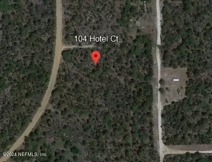 104 Hotel Ct, Interlachen, FL 32148