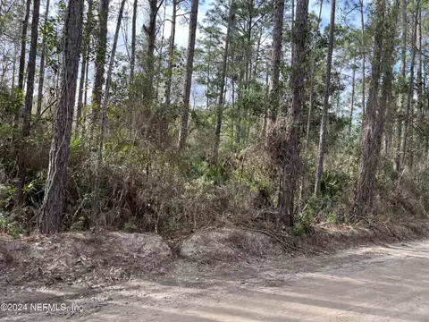 107 Trout Dr, Palatka, FL 32177
