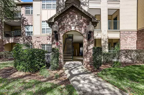 7800 Point Meadows Dr #114, Jacksonville, FL 32256