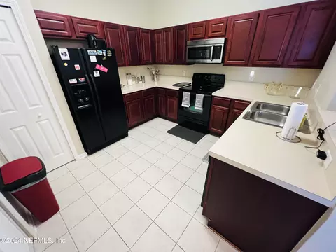 5151 Playpen Dr #8, Jacksonville, FL 32210
